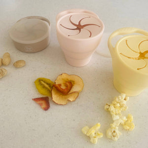 Mini & Me Snack Cup Collapsible with Lid - Almond